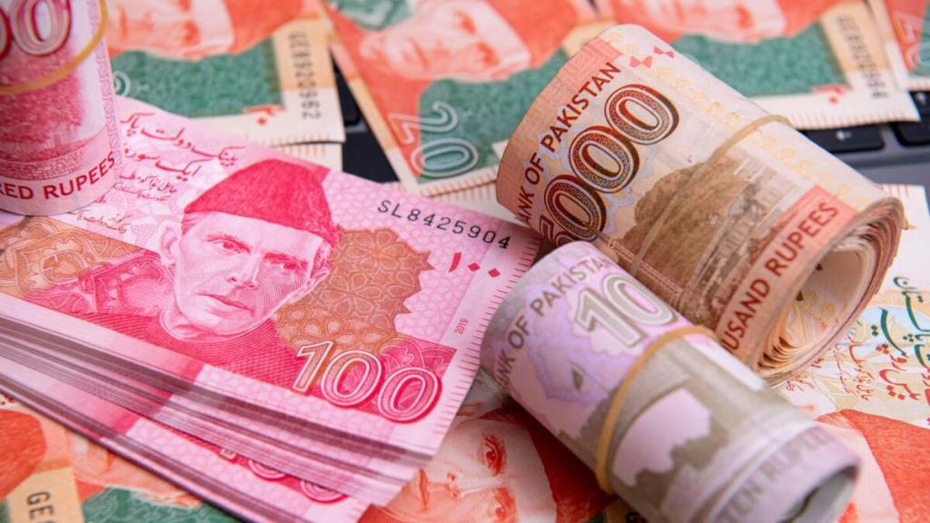 Pakistani Rupee continues to slide downwards as dollar demand&nbsp;rises